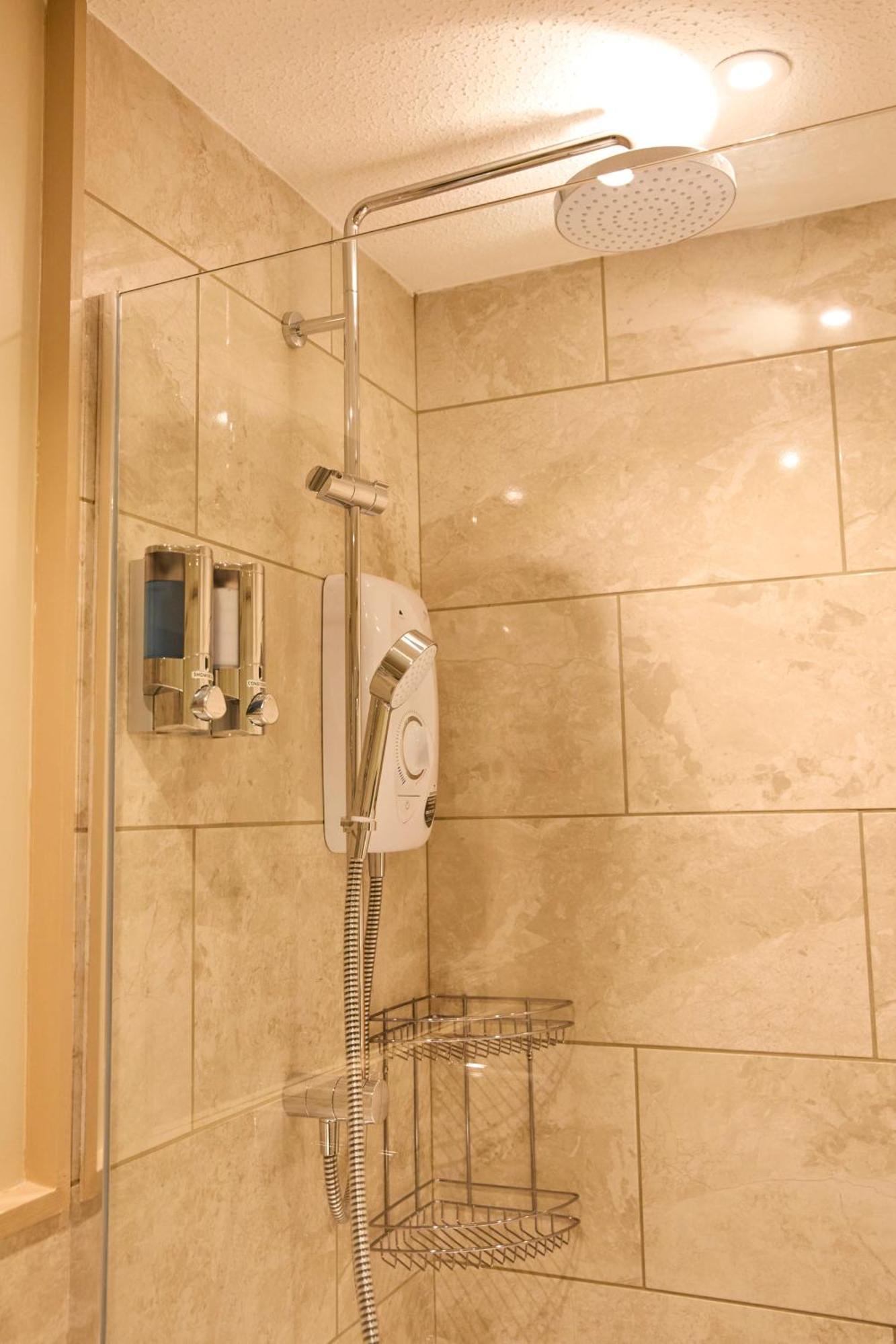 Hunters Lodge Inn توتنس المظهر الخارجي الصورة